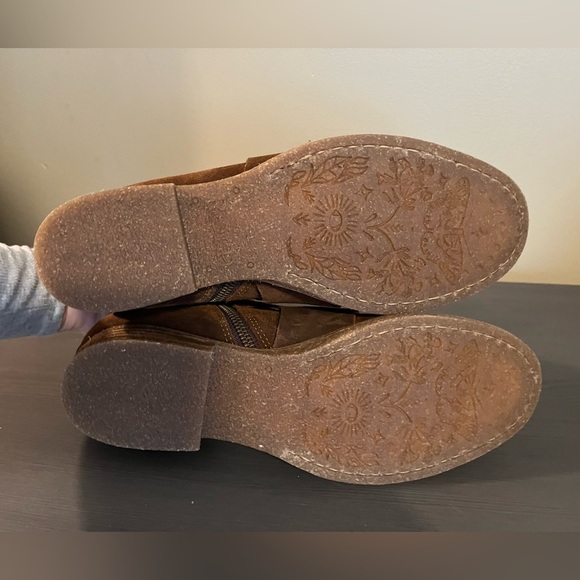 Born Moraga Suede Bootie NWOB - Picture 8 of 11